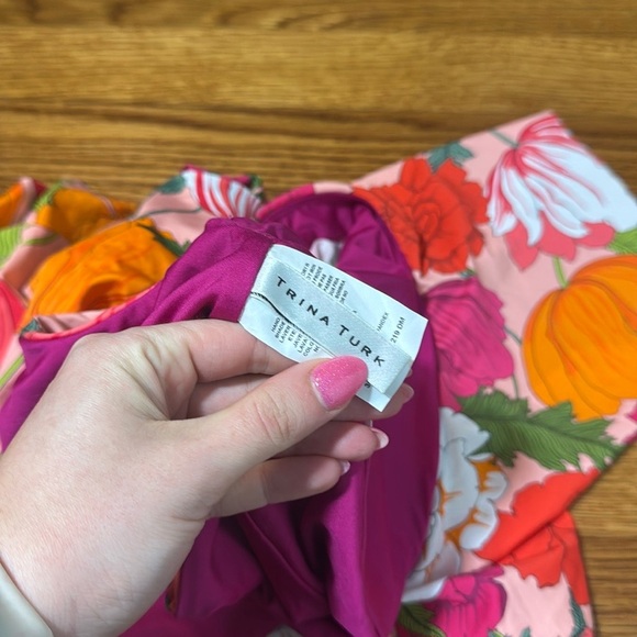 NWOT Trina Turk Standard Sunny Bloom Off Shoulder Ruffled One Piece Swimsuit - Picture 6 of 11